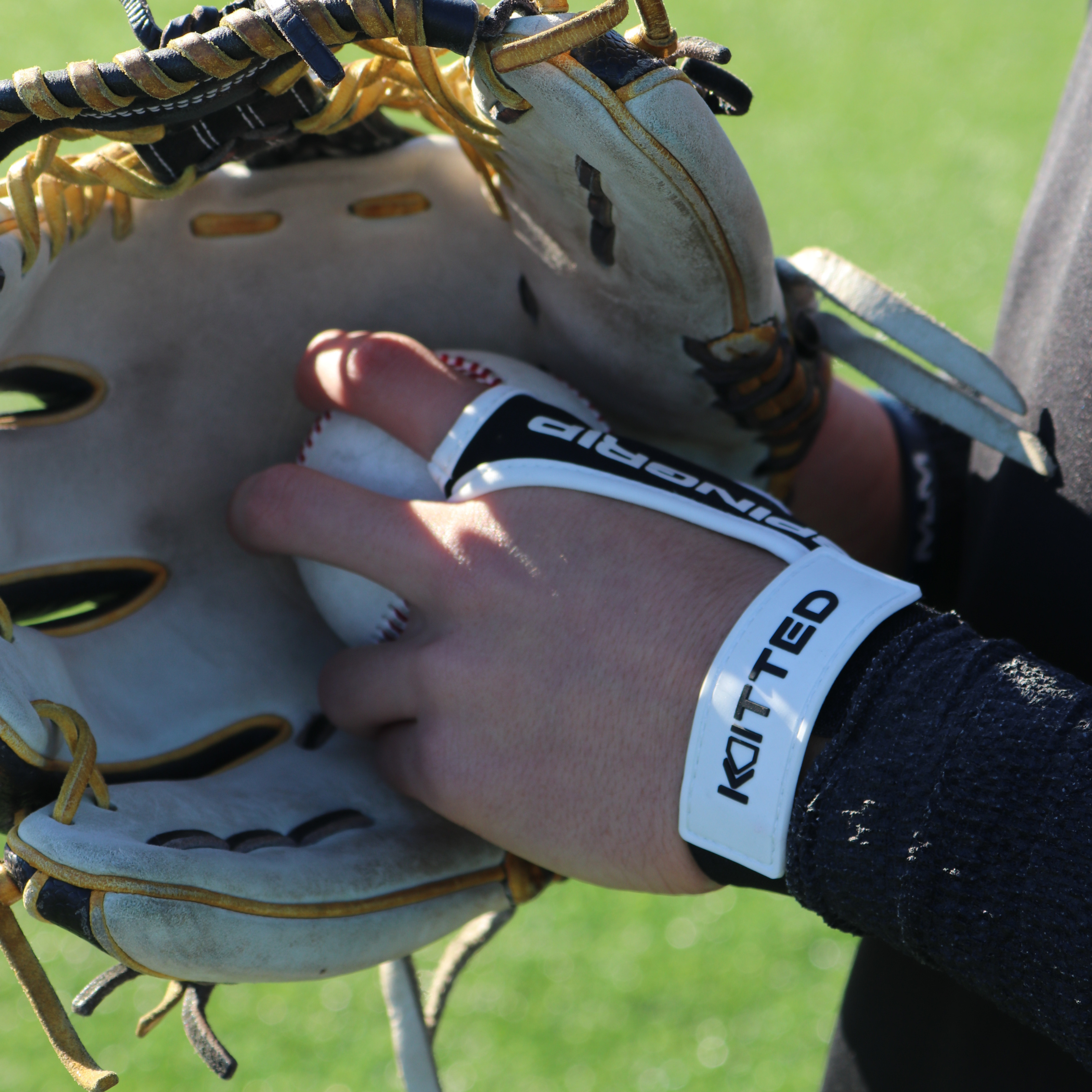 SpinGrip Baseball Glove